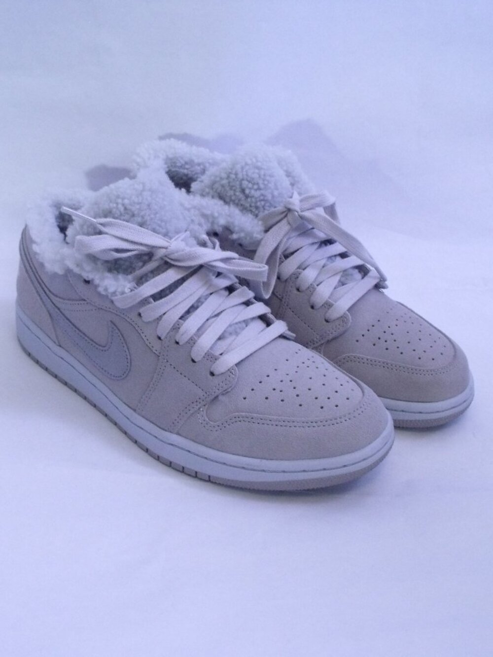Air Jordan 1 Low SE Sherpa Fleece Gray Sneakers